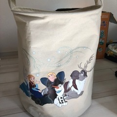 アナ雪のランドリーバスケット