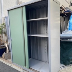 イナバ物置　倉庫　収納家具 物置の画像