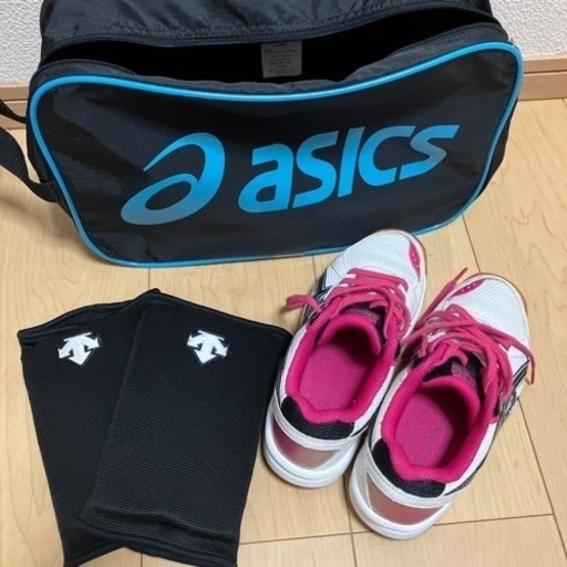 バレーボールシューズ asics 21センチ膝用サポーター付き