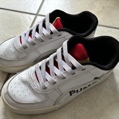 【中古】PUMA キッズ　靴 スニーカー
