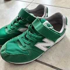 【中古】　ニューバランス　キッズ　スニーカー　靴