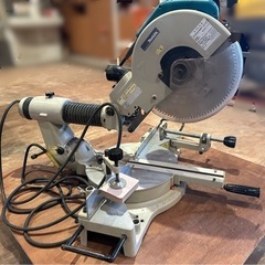 Makita マキタスライドマルノコLS1211の画像