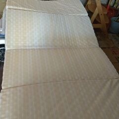 寝具マット差し上げます(無料)