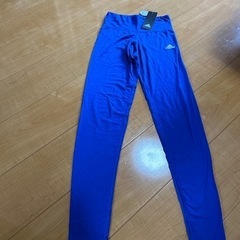 新品タグ付きアディダス　レギンス160センチ