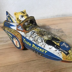 タイガーマスクブリキロケット33cm、当時物！