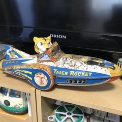 希少 激レア　タイガーマスク TIGER ROCKET  ブリキ 当時物 タイガーマスクブリキロケット33cm、当時物！