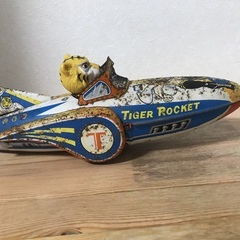希少 激レア　タイガーマスク TIGER ROCKET  ブリキ 当時物 タイガーマスクブリキロケット33cm、当時物！
