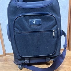 Burberryスーツケースの画像