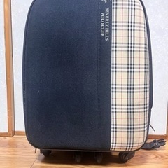 Burberryスーツケース