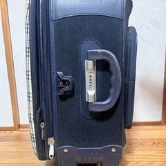 Burberryスーツケースの画像