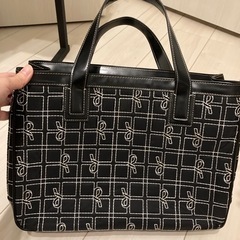 Roberta di Camerinaの手提げ鞄 の画像