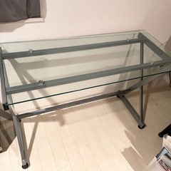 ガラステーブル　デスク　机 