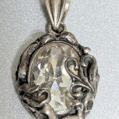 SILVER925 Pendant TOP -シルバー925  クオーツ　アラベスク ペンダントTOP  縦約２cm・横幅約1.5cm・厚さ約8ｍｍ