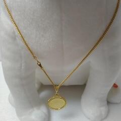 【 ★ ネックレス ★ 】です。犬のぬいぐるみは、関係ありませんので。展示品のモデルです。の画像
