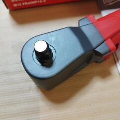 【新品】ミルウォーキー 1/2コードレス電動アングルインパクトレンチ(本体) M12 FRAIWF12-0 JP 12V 300Nmの画像