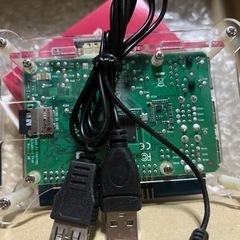【お渡し先決まりました】ラズベリーパイ3B＋　アクリルケース　小型モニター　通信ケーブル　OSデータカードのセットの画像