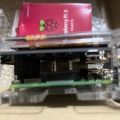 【お渡し先決まりました】ラズベリーパイ3B＋　アクリルケース　小型モニター　通信ケーブル　OSデータカードのセットの画像