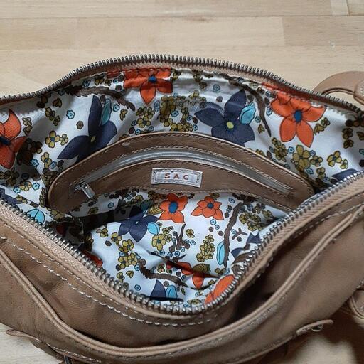 SAC バッグ ショルダーバッグ　革　ベージュ