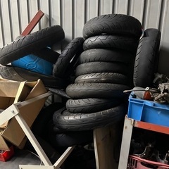 廃タイヤ　差し上げます　