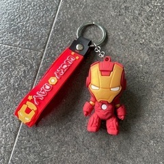 新品！おもちゃ キーホルダー　アイアンマン　マーベル