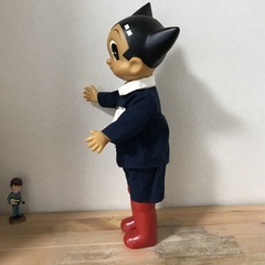 鉄腕アトム復刻版ソフビ 学生服 ビリケン商会  身長は約44㎝になります。の画像