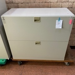 キャビネット2点セット 両開き 引き出し オフィス家具 棚 鍵付きの画像