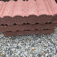 レンガ 3個 板2枚の画像