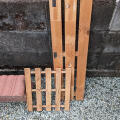 レンガ 3個 板2枚の画像