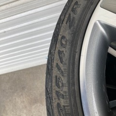 215/40/17のタイヤ　4本　ホイールはつきません
