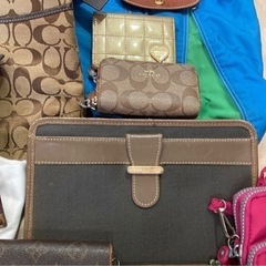 【60点以上】ブランドバッグ等まとめ売り　 COACH　LOUIS VUITTON　CHANEL　GUCCI　Dunhill　FENDI　agnes.b等 　基本鑑定済の画像