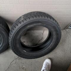 車のパーツ タイヤ、ホイールの画像