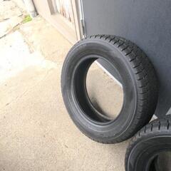 車のパーツ タイヤ、ホイールの画像