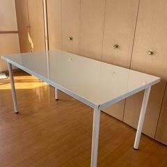 白テーブル　IKEA 