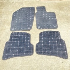 フォルクスワーゲンポロ純正フロアマット