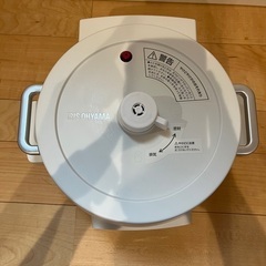 アイリスオーヤマ　IRIS OHYAMA 電気圧力鍋2.2Lの画像