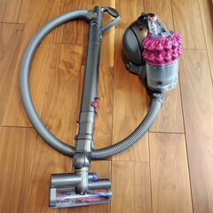 ダイソン掃除機　ＤＣ６３とアタッチメント５種