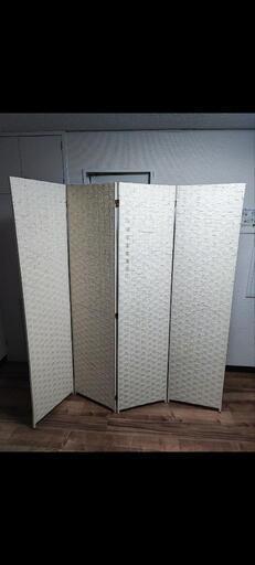 ②パーティション（White）