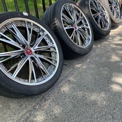 車のパーツ タイヤ、ホイール