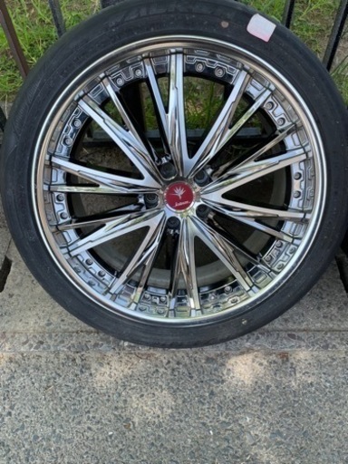 車のパーツ タイヤ、ホイール