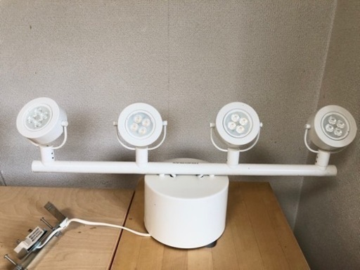 IKEA シーリングスポットライト 照明 4灯 電球付き イケア