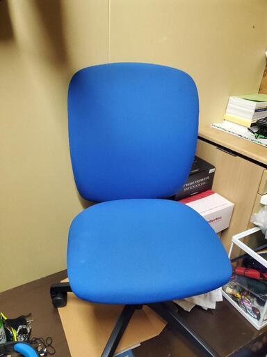 勉強机　座り心地良し‼️居眠り防止！家具 オフィス用家具 いす