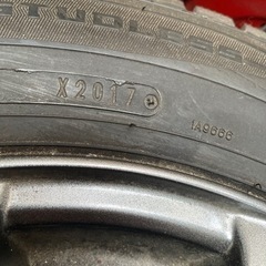 車のパーツ タイヤ、ホイールの画像