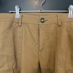 カーゴパンツ風膝下ショートパンツの画像
