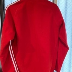 adidasフリースの画像