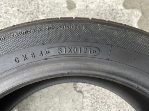 車のパーツ タイヤ、ホイール