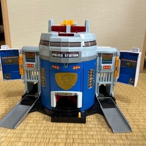 トミカポリスステーション