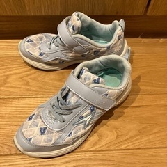 瞬足　19cm スニーカーの画像