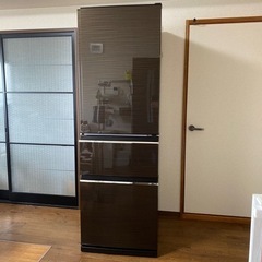 　決定　
美品　 2019 年製　冷蔵庫