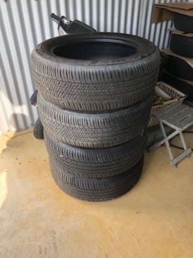 車のパーツ タイヤ、ホイール