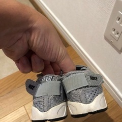NIKE リトルリフト グレー 13cmの画像